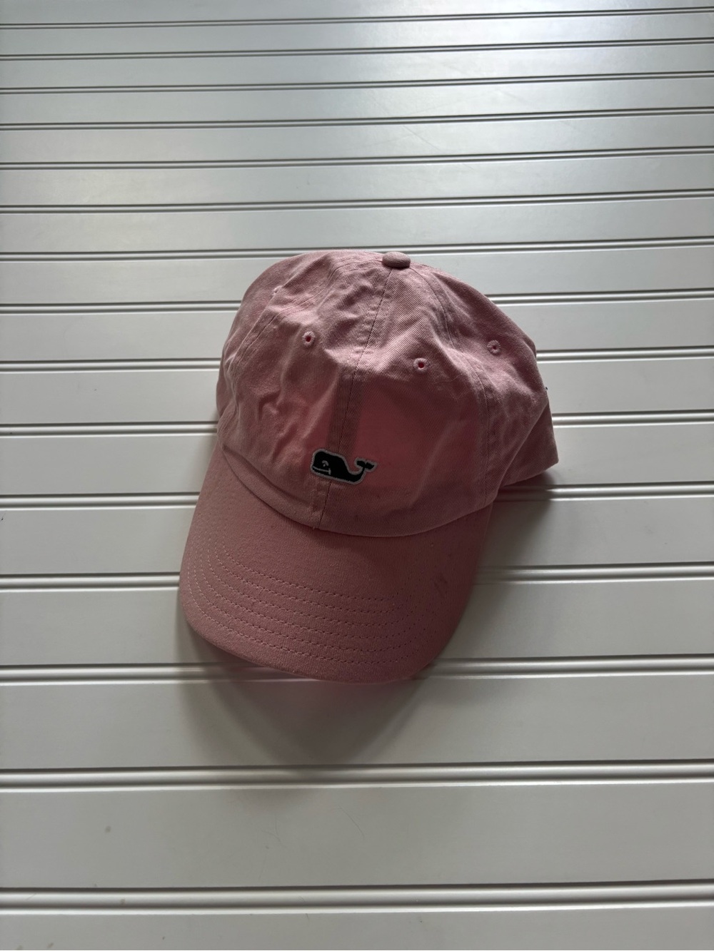 pink vineyard vines hat